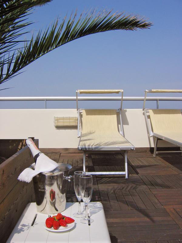 Hotel Igea Spiaggia Bellaria-Igea Marina Exterior foto